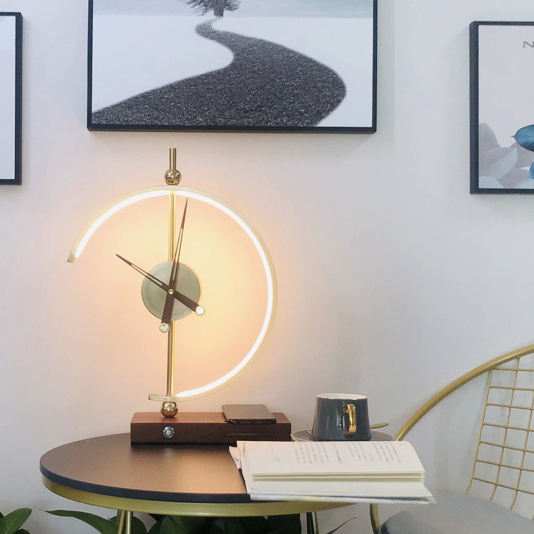 GoyaLight – Dimmable Desk Lamp with Clock and Wireless Charging