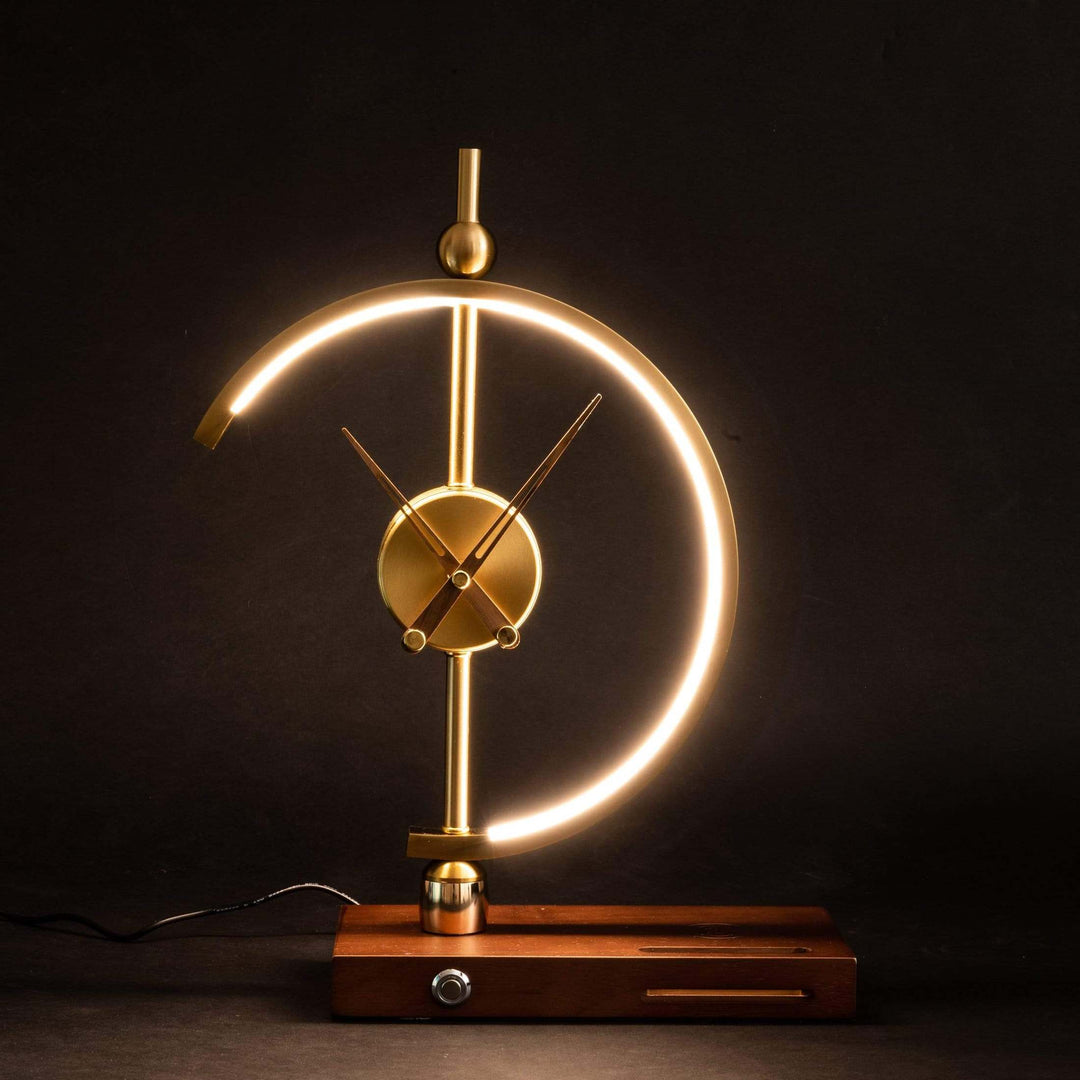 GoyaLight – Dimmable Desk Lamp with Clock and Wireless Charging