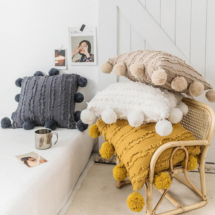 PomLuxe – Soft Decorative Cushions with Playful Pom Poms in Dreamy Style