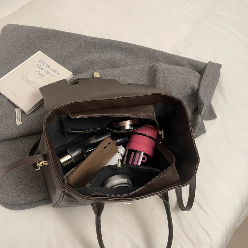 ChicMOODS – Designer Handbag with Top-handle and Crossbody Option