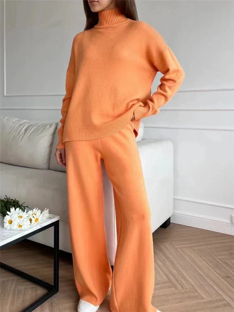 SnugWeave - 2-Piece Knit Loungewear - Warm Women's Sweater and Pants for Relaxed Days