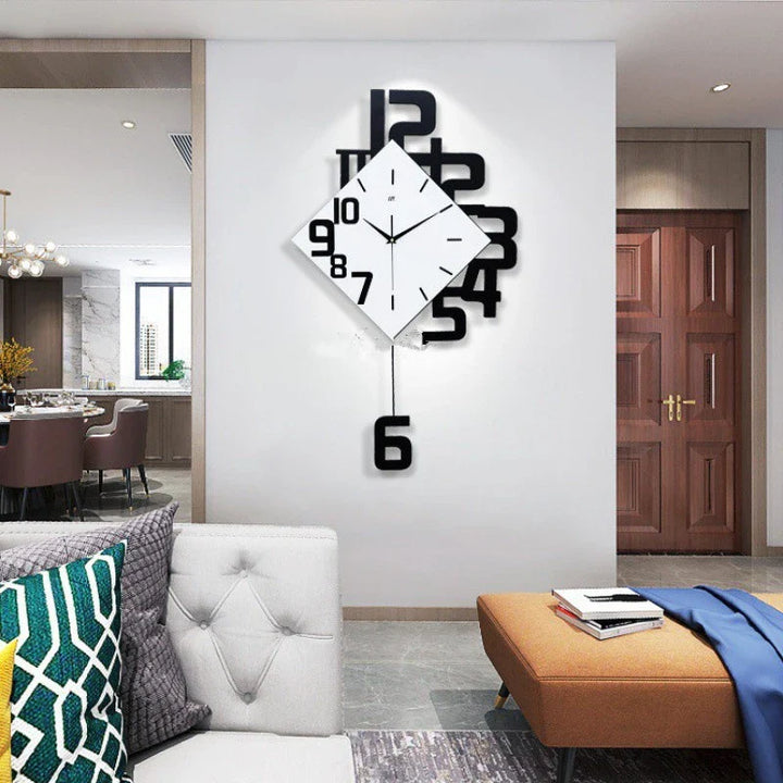 Sculptura | Swinging Quartz Wall Clock
