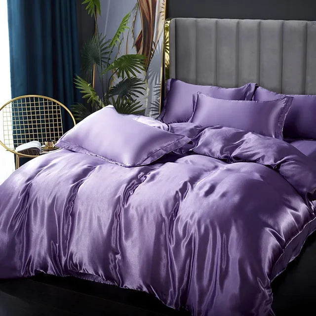 LuxeSilk Satin Bedding Set - Duvet Cover, Fitted Sheet & Pillowcases - Elegant & Soft for Ultimate Comfort