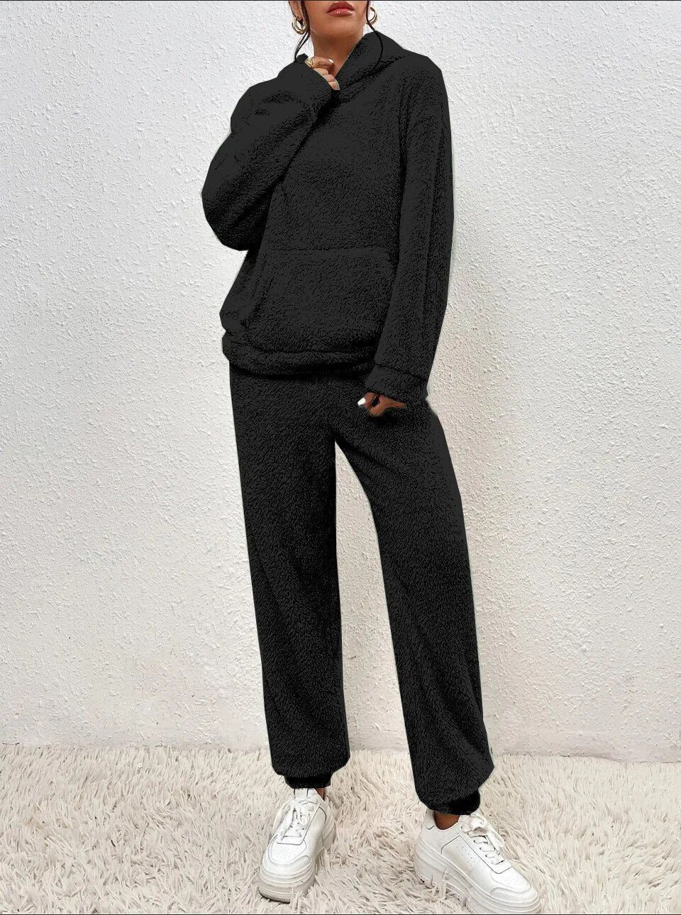 Ultra-Soft Teddy Tracksuit - Cozy Loungewear Set with Hood - Perfect Soft Women's Loungewear Set