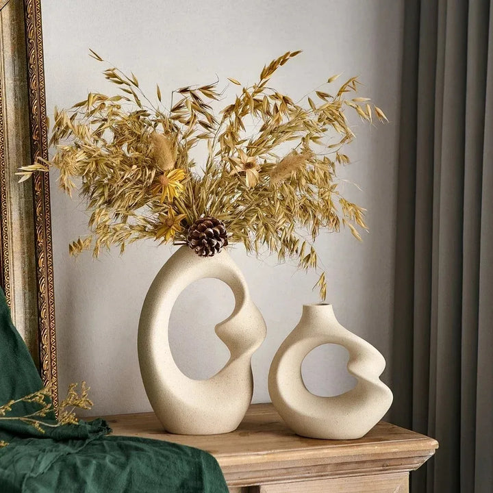ArtFlow Sculptural Vases - Timeless Design with Flowing Lines and Organic Shapes - Perfect for Contemporary Interiors
