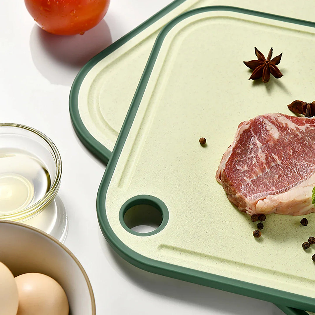 WheatStyle | Double-Sided Cutting Board with Garlic Grinder