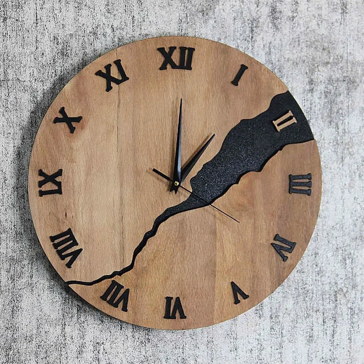 GlobalTime | Simple Wooden Wall Clock