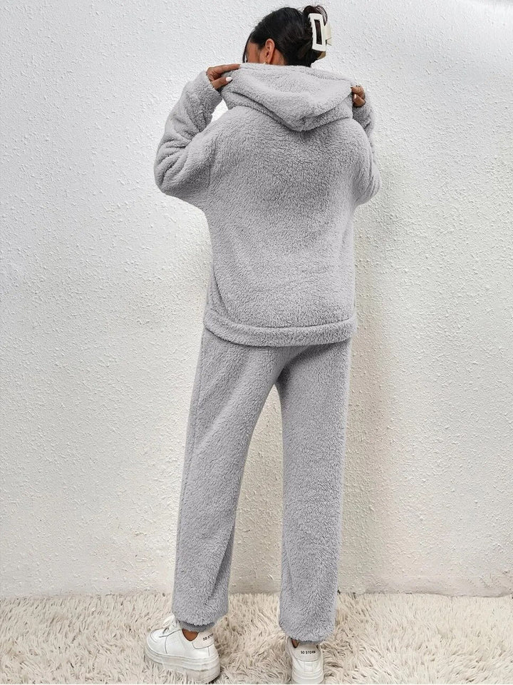 Ultra-Soft Teddy Tracksuit - Cozy Loungewear Set with Hood - Perfect Soft Women's Loungewear Set