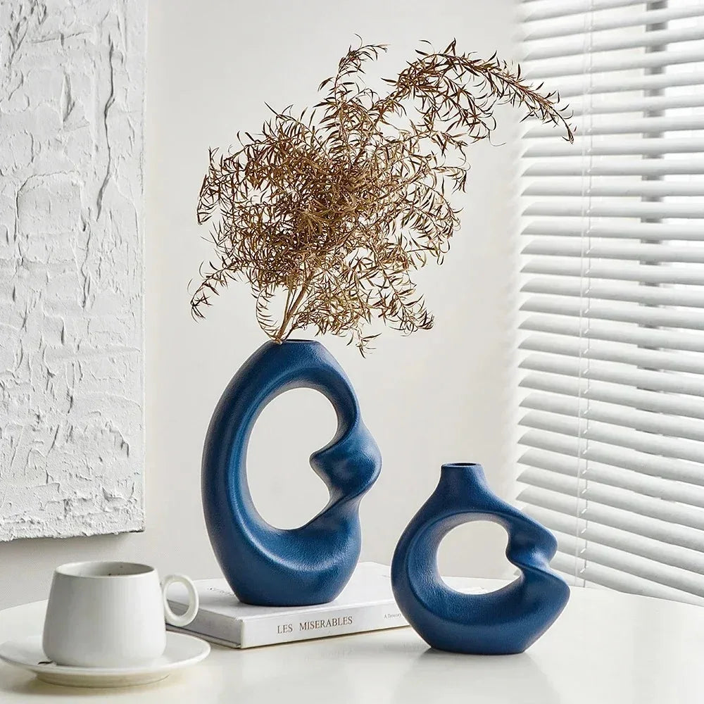 ArtFlow Sculptural Vases - Timeless Design with Flowing Lines and Organic Shapes - Perfect for Contemporary Interiors