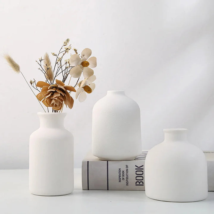 FloralCraft | Sturdy Ceramic Vase for the Living Room