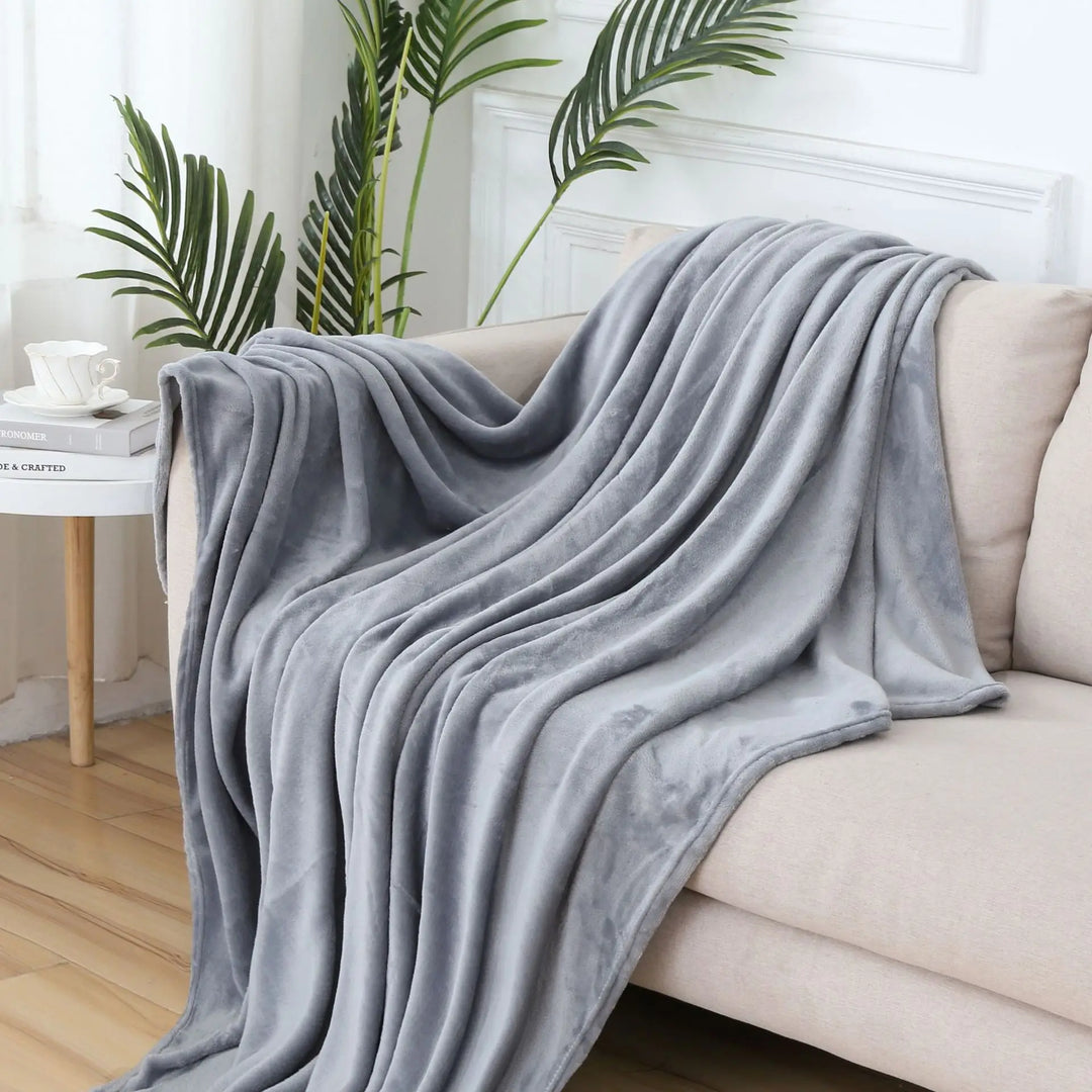 ReisKnus | Gray Blanket for Camping and Office