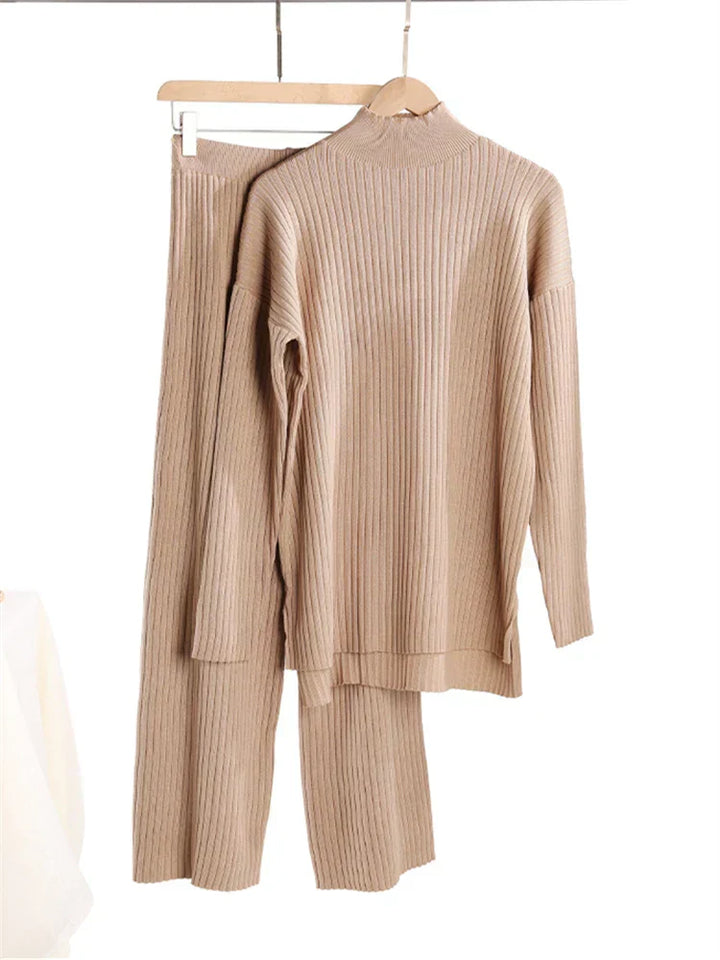 SnugWeave - 2-Piece Knit Loungewear - Warm Women's Sweater and Pants for Relaxed Days
