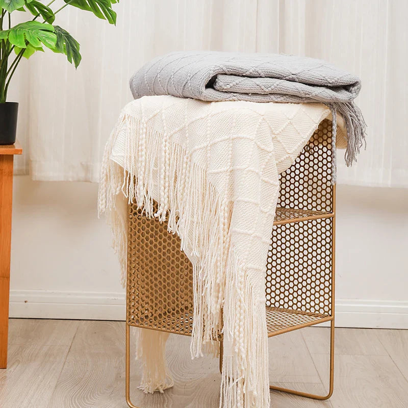 NordicSfeer | Knitted TV Blanket with Tassels
