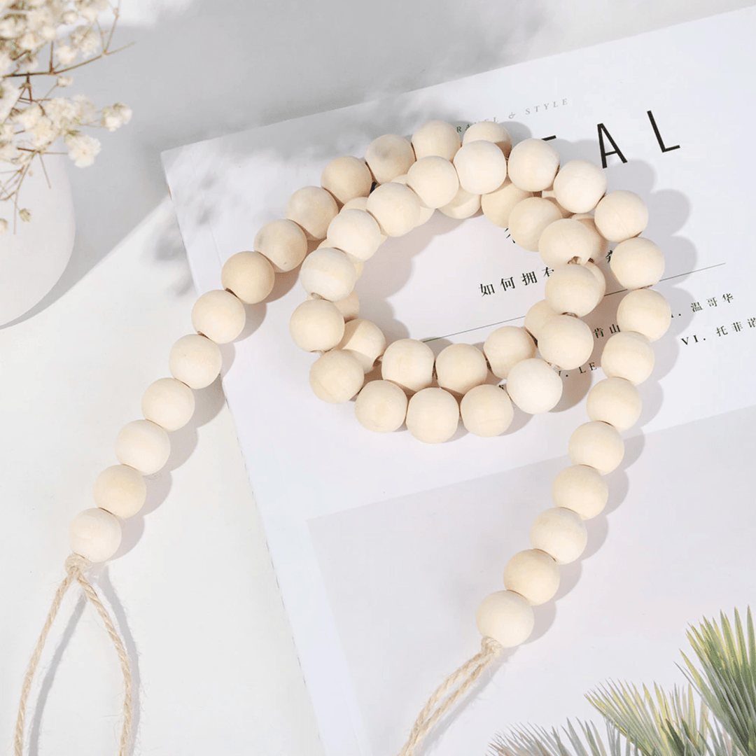 AuraWood – Stylish Wooden Bead Garland in Natural Look