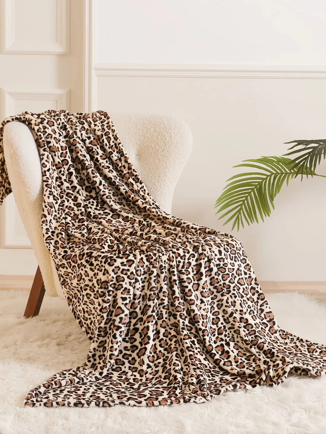 LeopardLuxe | Lightweight Fleece Blanket for the Couch