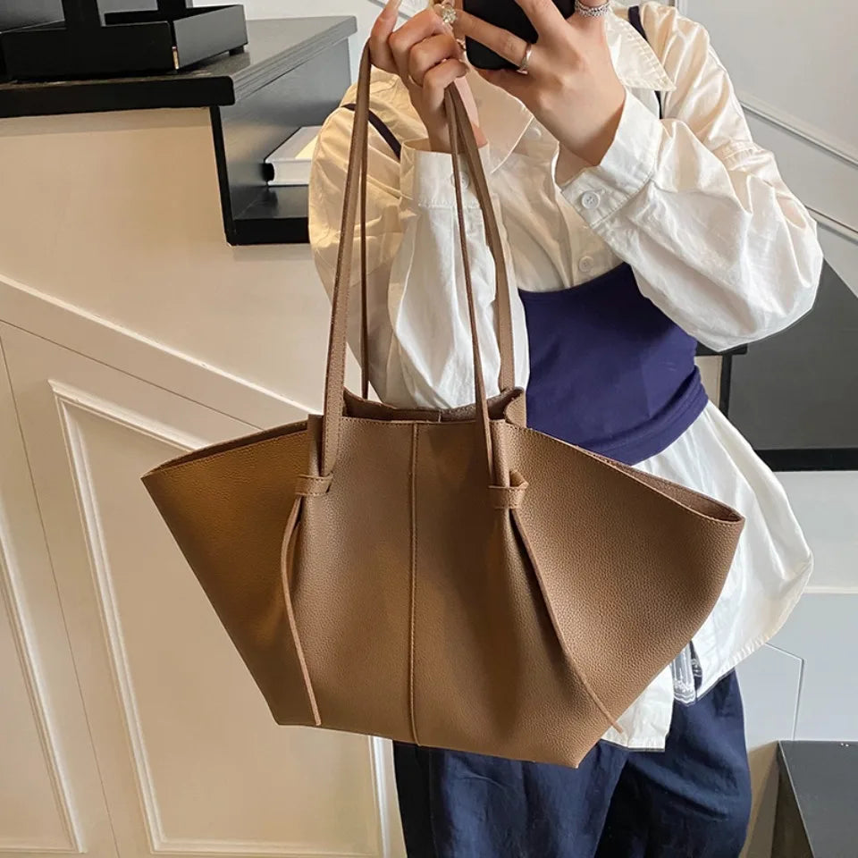 UrbanGrace – Two-in-One Tote Bag and Crossbody for Modern Women