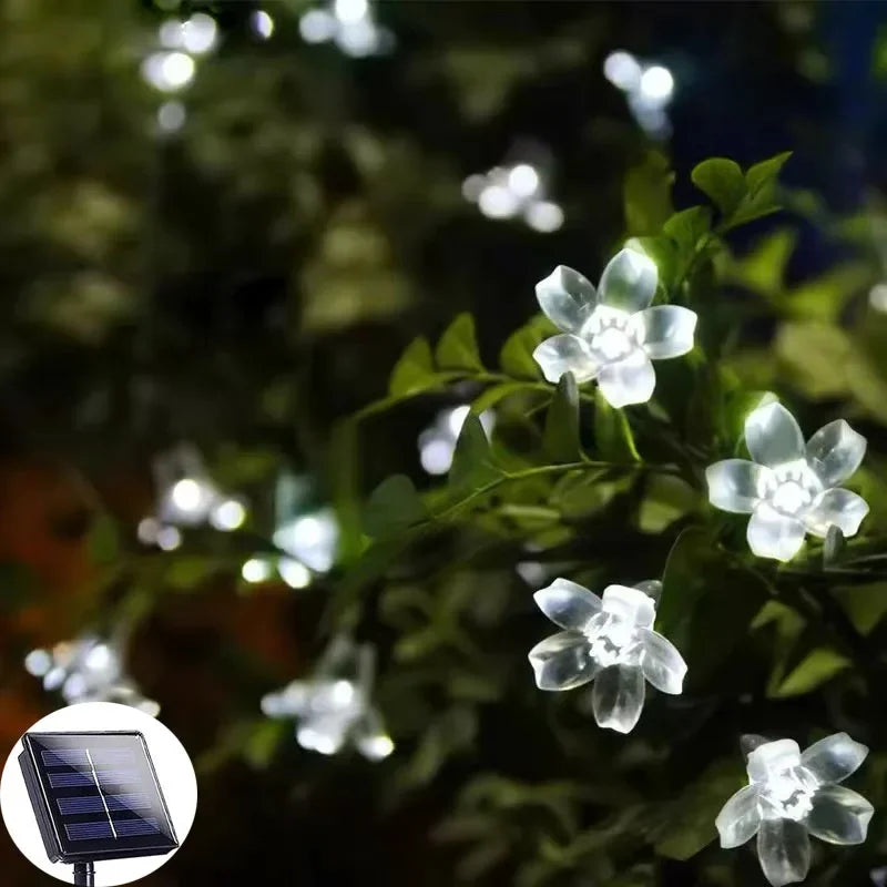 FloralGlow | Solar Garden Light in Beautiful Flower Shape