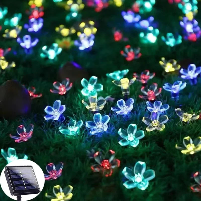 FloralGlow | Solar Garden Light in Beautiful Flower Shape
