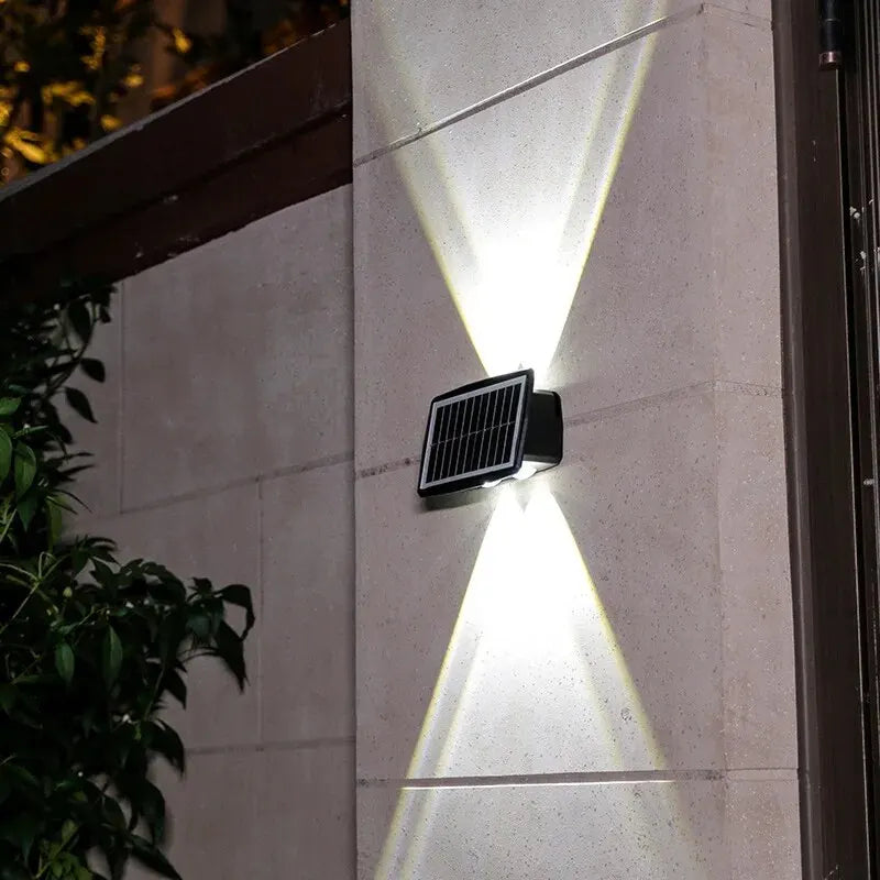 SolarFlow | LED Wall Lamp with Solar Energy for the Garden
