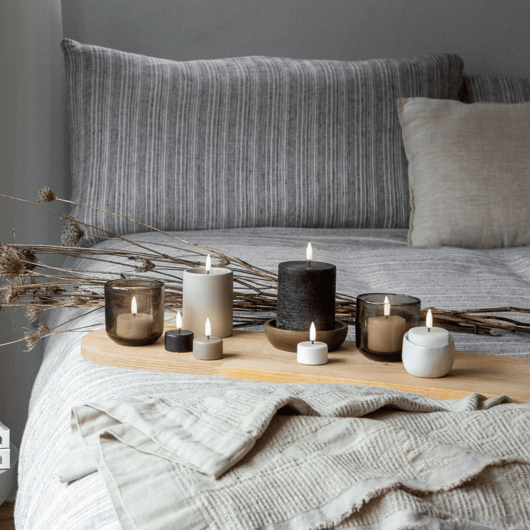 LightMoment – LED Tealights – Realistic White Wax for Any Interior