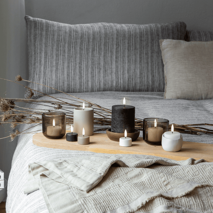 LightMoment – LED Tealights – Realistic White Wax for Any Interior