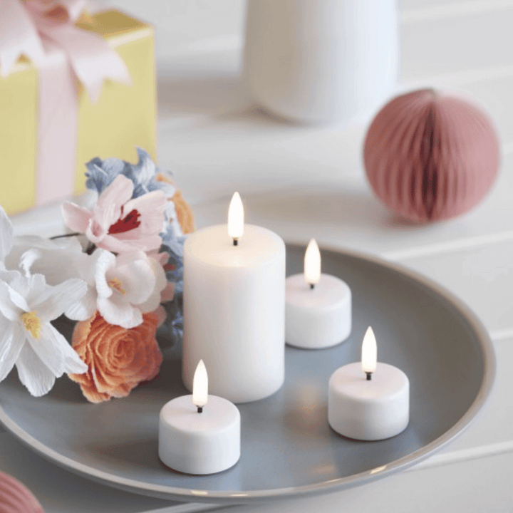 LightMoment – LED Tealights – Realistic White Wax for Any Interior