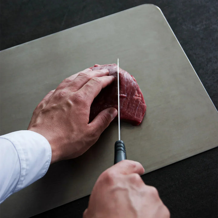 PureTitan – Titanium Cutting Board without Harmful Substances – Safe and Environmentally Friendly