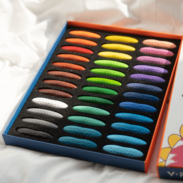 Washable Peanut-shaped Crayons for Kids - A Safe and Vibrant Drawing Experience