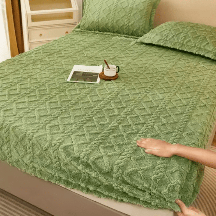 PlushComfort | Winter Fleece Blanket