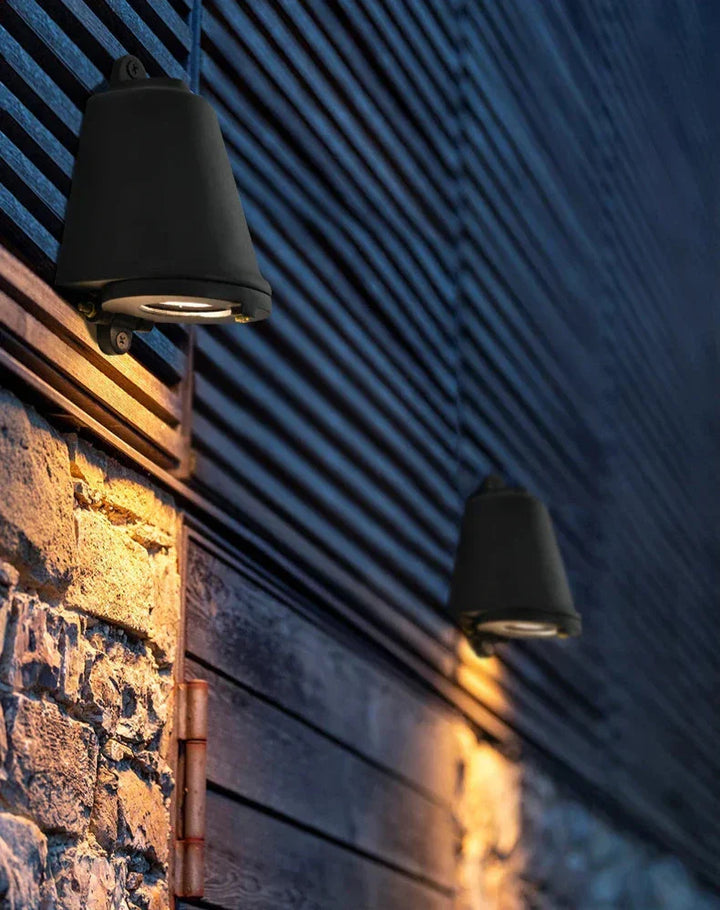 LumoTerrace | Stylish Outdoor Wall Lamp