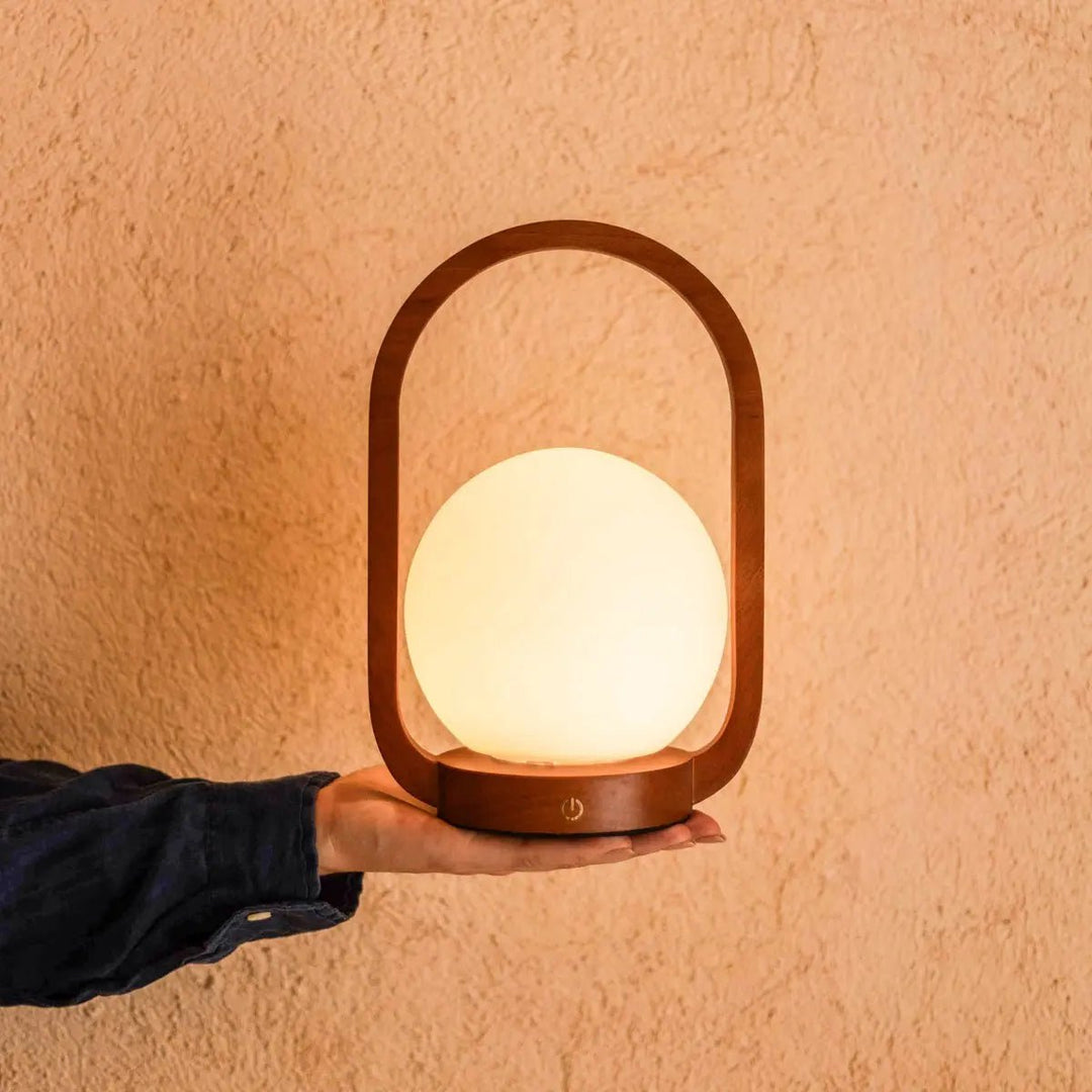 Skye chestnut brown wooden wireless lamp | Rechargeable and dimmable