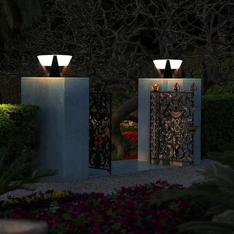 SolarGlow | Elegant Outdoor Lamp