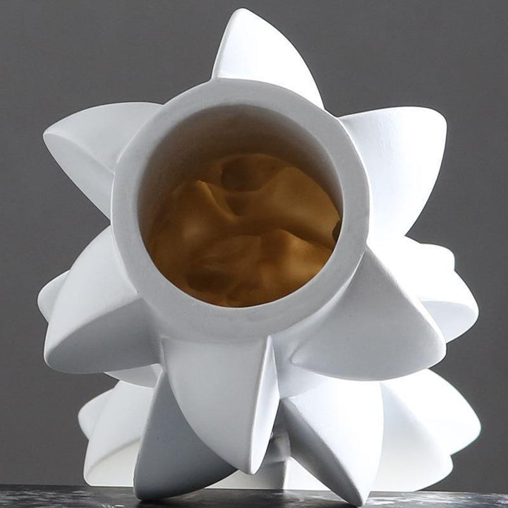 Modern Spiral Resin Vase – Abstract Design Adds Elegance to Any Space – Unique Abstract Design Enhances Your Interior