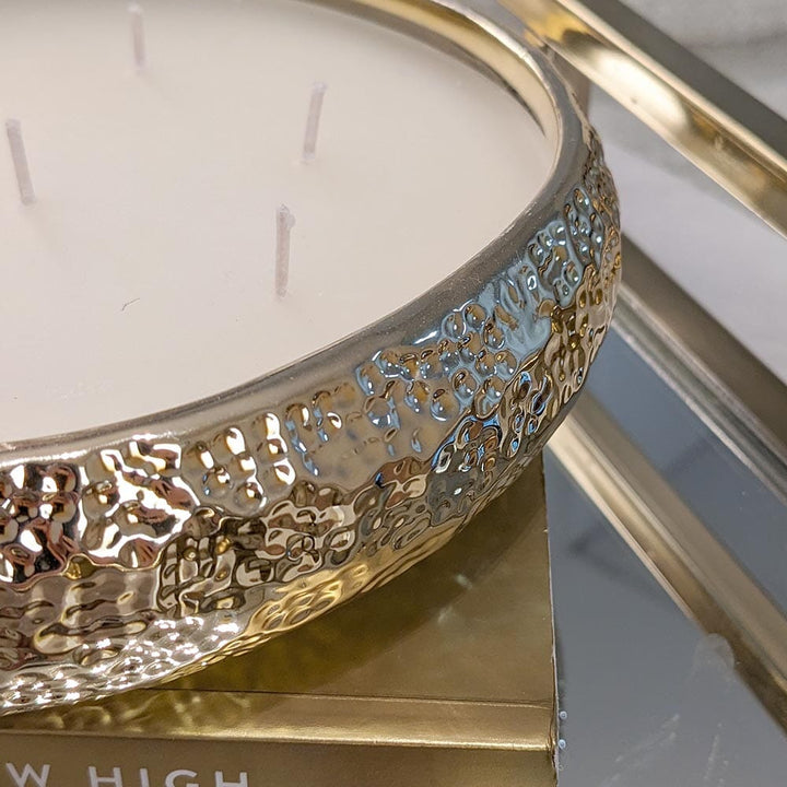 LuxeLicht – XL Scented Candle with 17 Wicks – Enchanting Scent and Golden Elegance