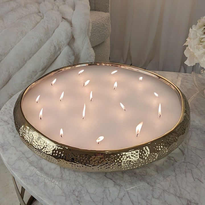 LuxeLicht – XL Scented Candle with 17 Wicks – Enchanting Scent and Golden Elegance
