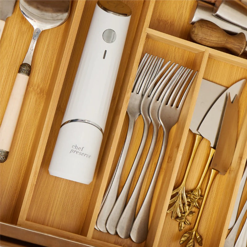 FreshGuard Sealer - Long-Lasting Freshness with Rechargeable Vacuum Technology - Preserves Flavor, Nutrients, and Texture