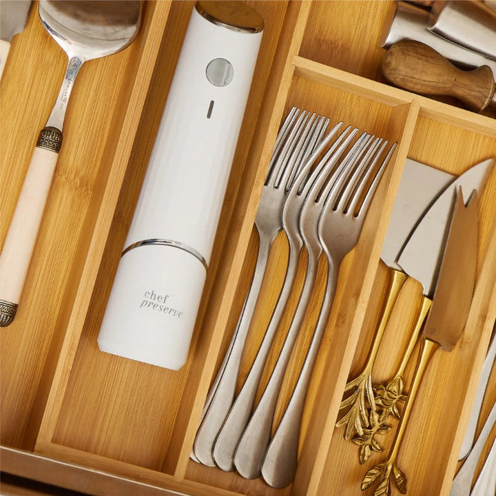 FreshGuard Sealer - Long-Lasting Freshness with Rechargeable Vacuum Technology - Preserves Flavor, Nutrients, and Texture