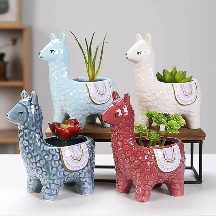 LlamaLeaf – Ceramic Pots with Alpaca Design