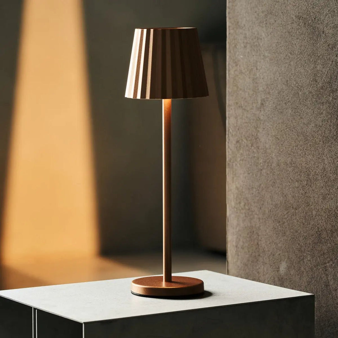 Maya Copper Ribbed Table Lamp Made of Iron - Dimmable and Wireless