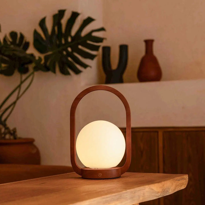 Skye chestnut brown wooden wireless lamp | Rechargeable and dimmable
