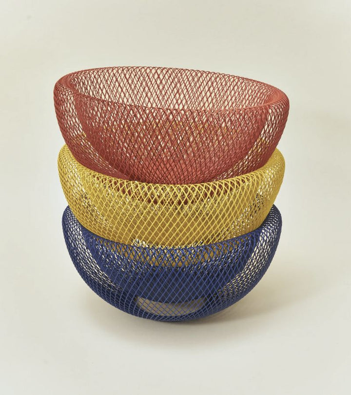 ElegantMesh | Double-Walled Steel Fruit Basket for Ventilation and Style