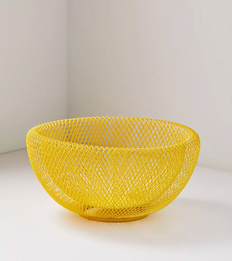 ElegantMesh | Double-Walled Steel Fruit Basket for Ventilation and Style