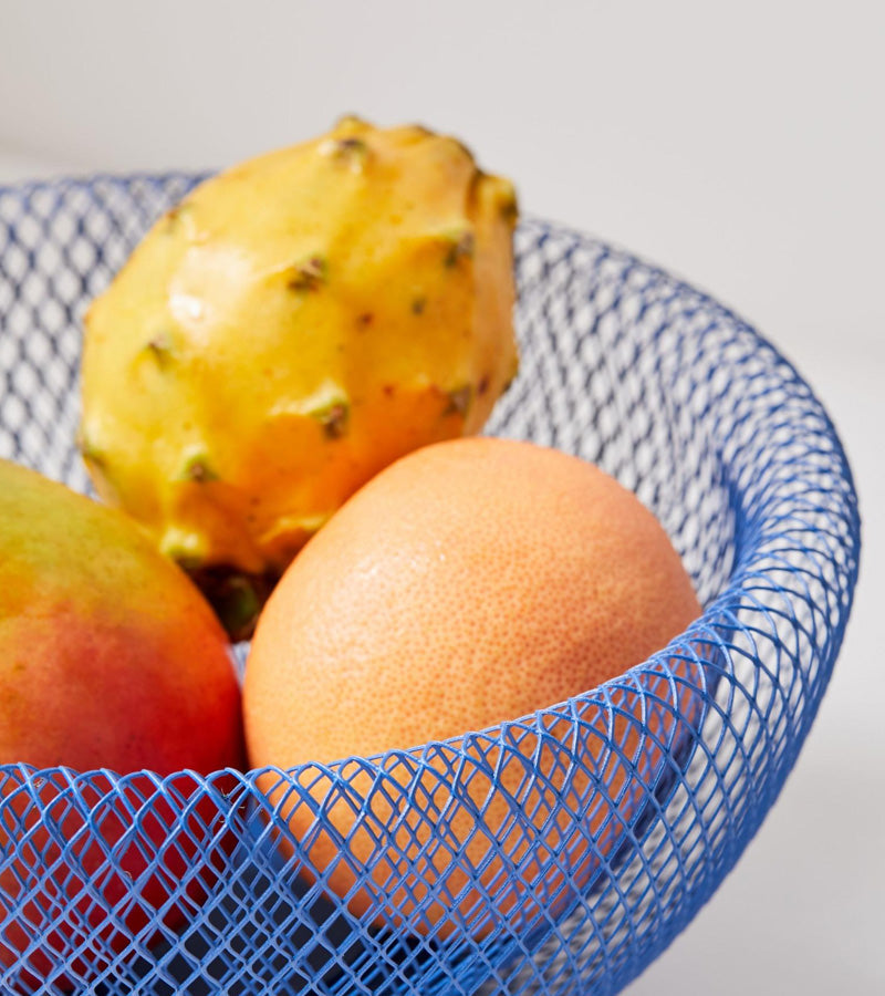 ElegantMesh | Double-Walled Steel Fruit Basket for Ventilation and Style