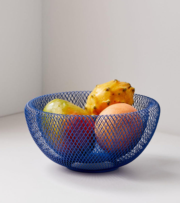 ElegantMesh | Double-Walled Steel Fruit Basket for Ventilation and Style