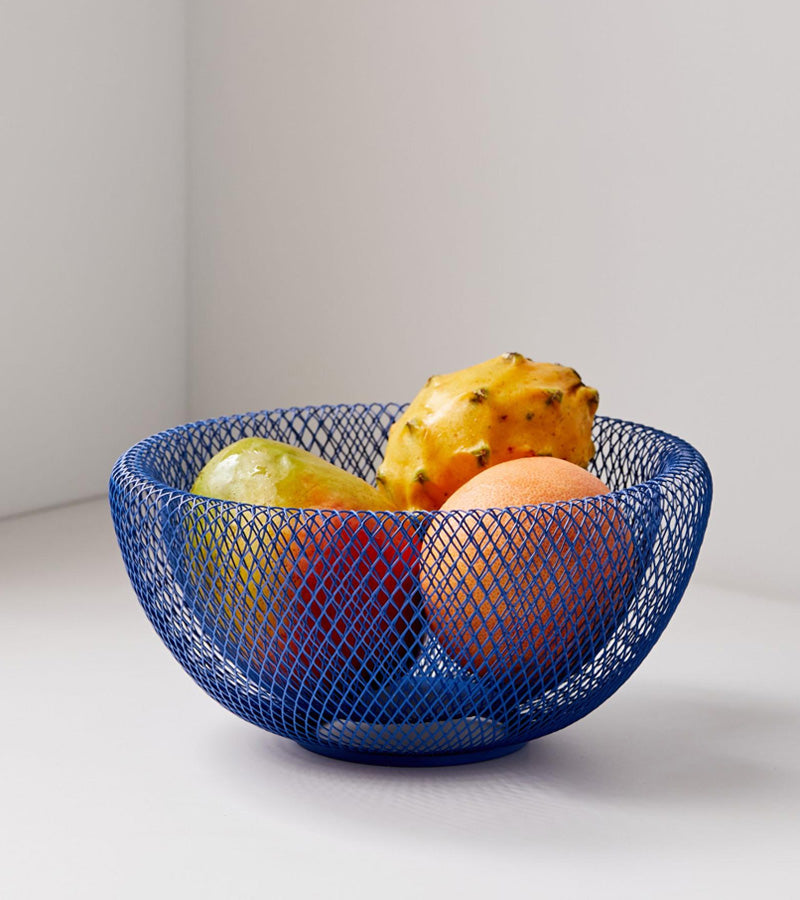 ElegantMesh | Double-Walled Steel Fruit Basket for Ventilation and Style