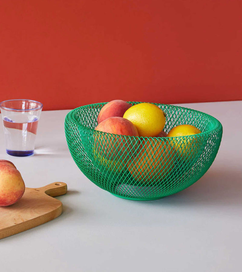 ElegantMesh | Double-Walled Steel Fruit Basket for Ventilation and Style