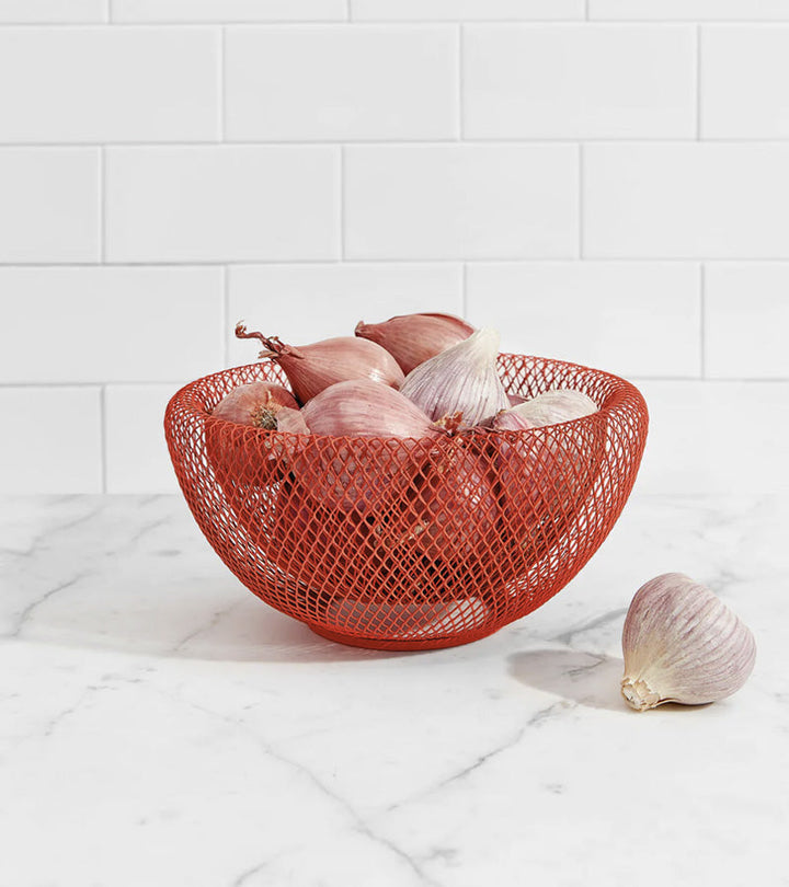 ElegantMesh | Double-Walled Steel Fruit Basket for Ventilation and Style