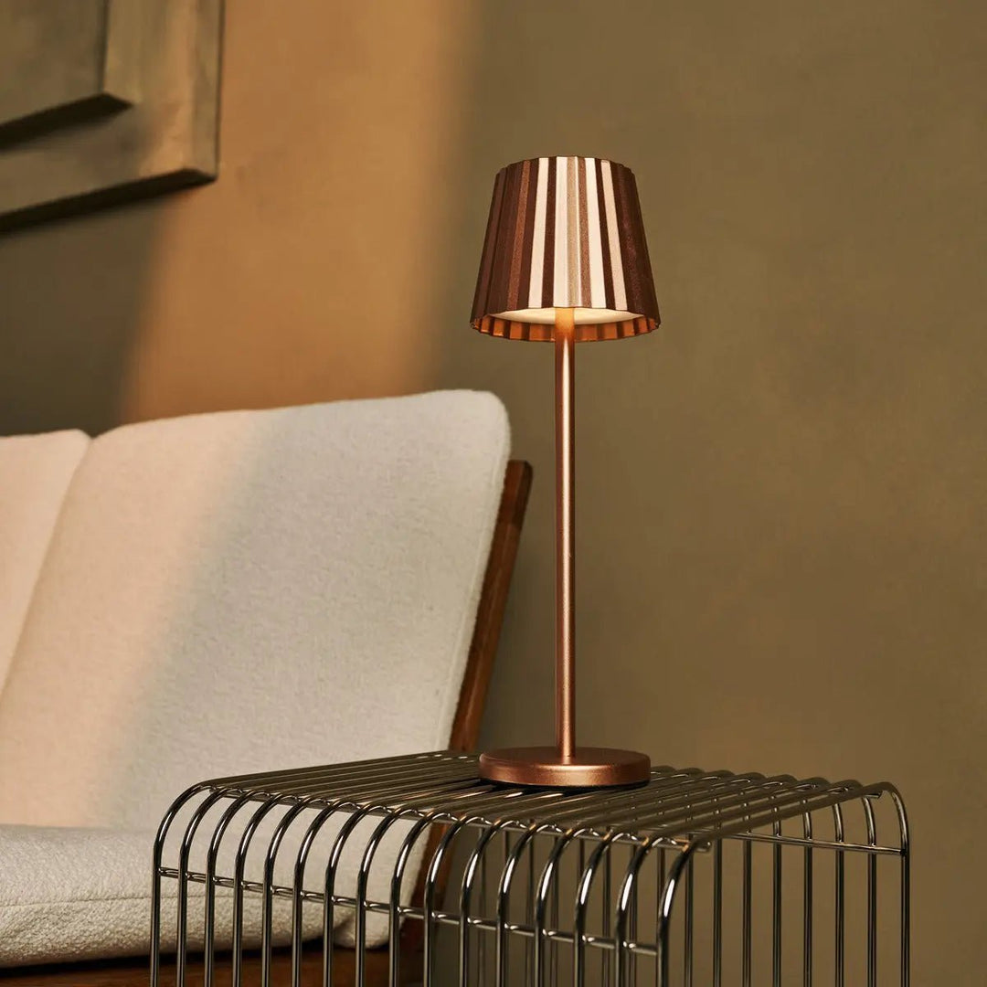 Maya Copper Ribbed Table Lamp Made of Iron - Dimmable and Wireless