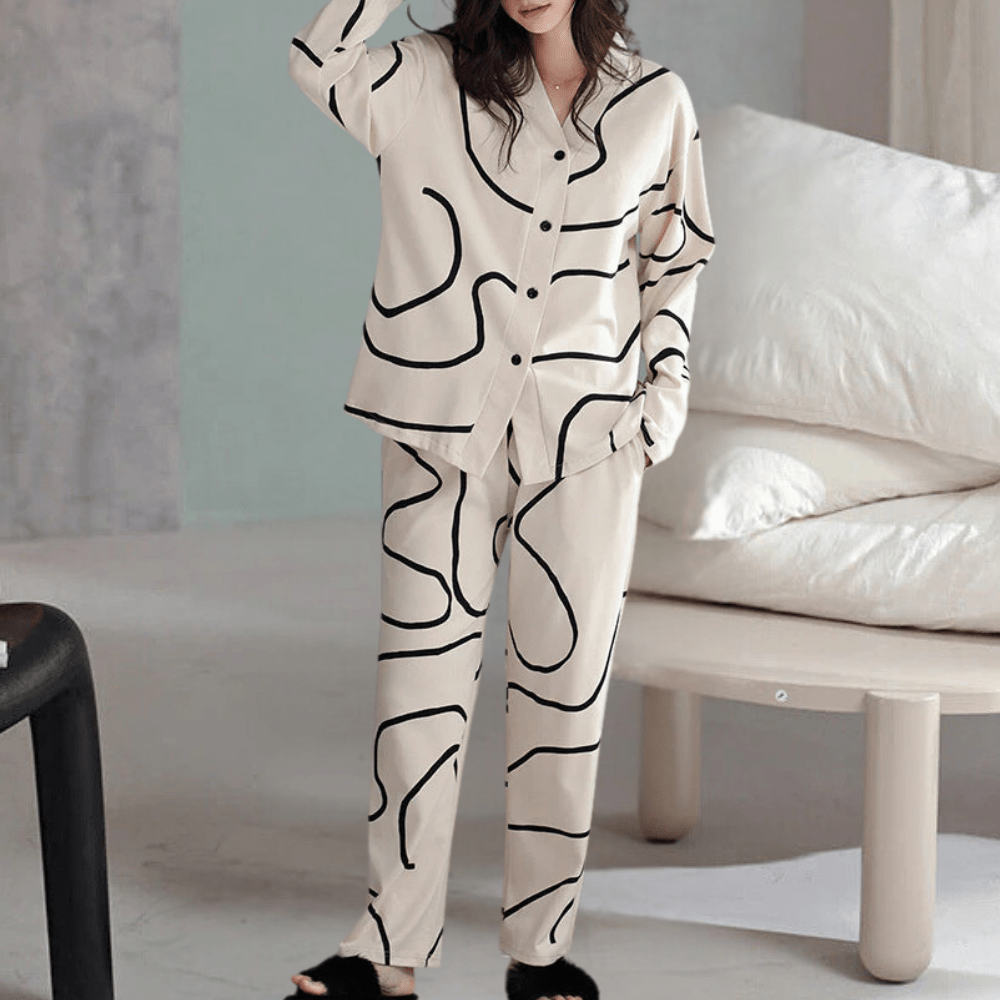 AbstractLounge - 2-Piece Stylish Pajama Set - Elegant Cream & Black Sleepwear for Women