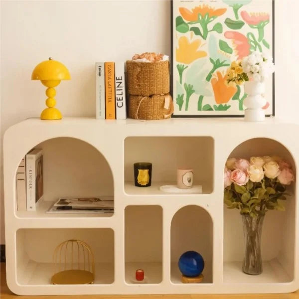 BloemGlow – Portable Nordic Table Lamp with Flower Bud Design